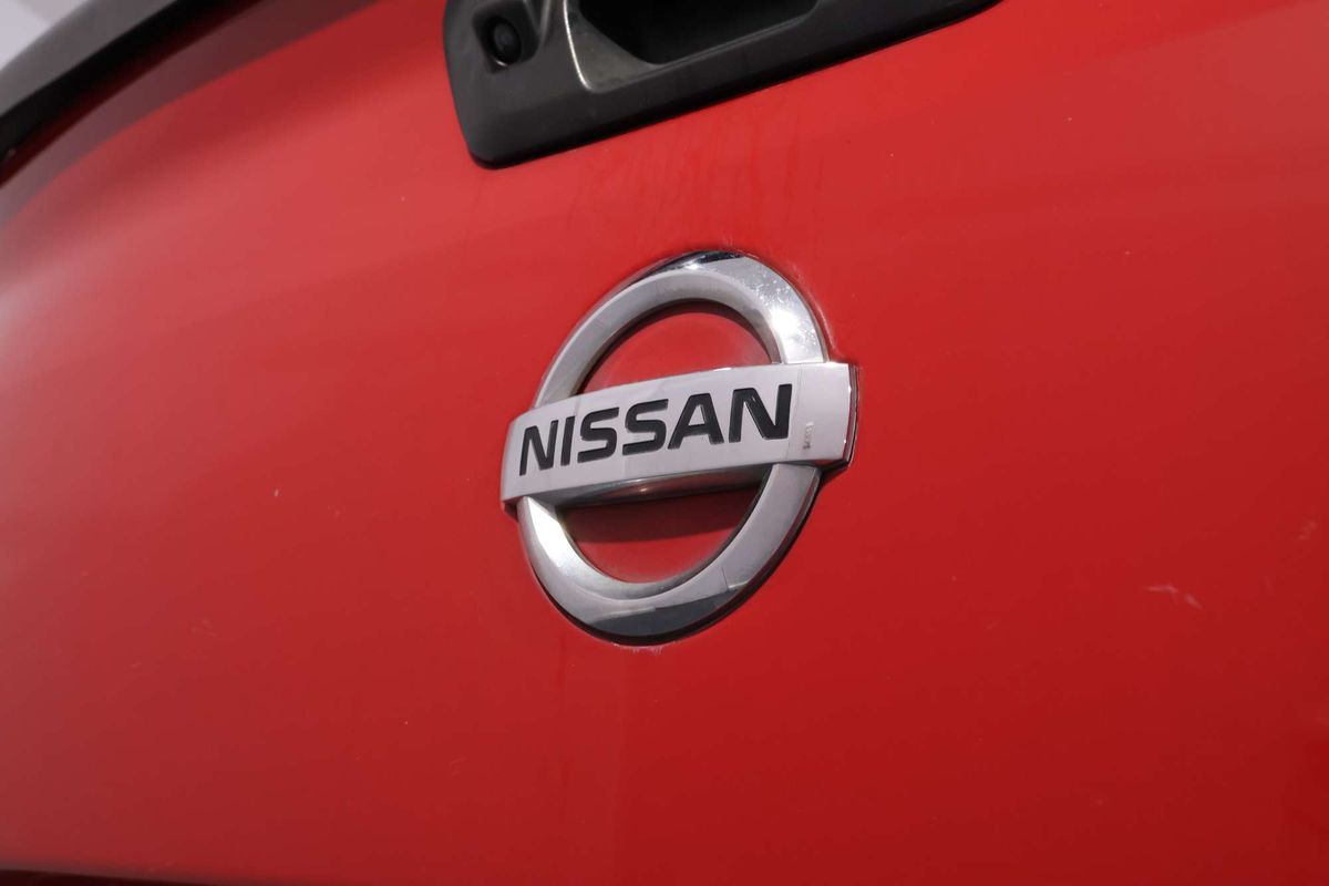 2021 Nissan Navara SL D23 Rear Wheel Drive