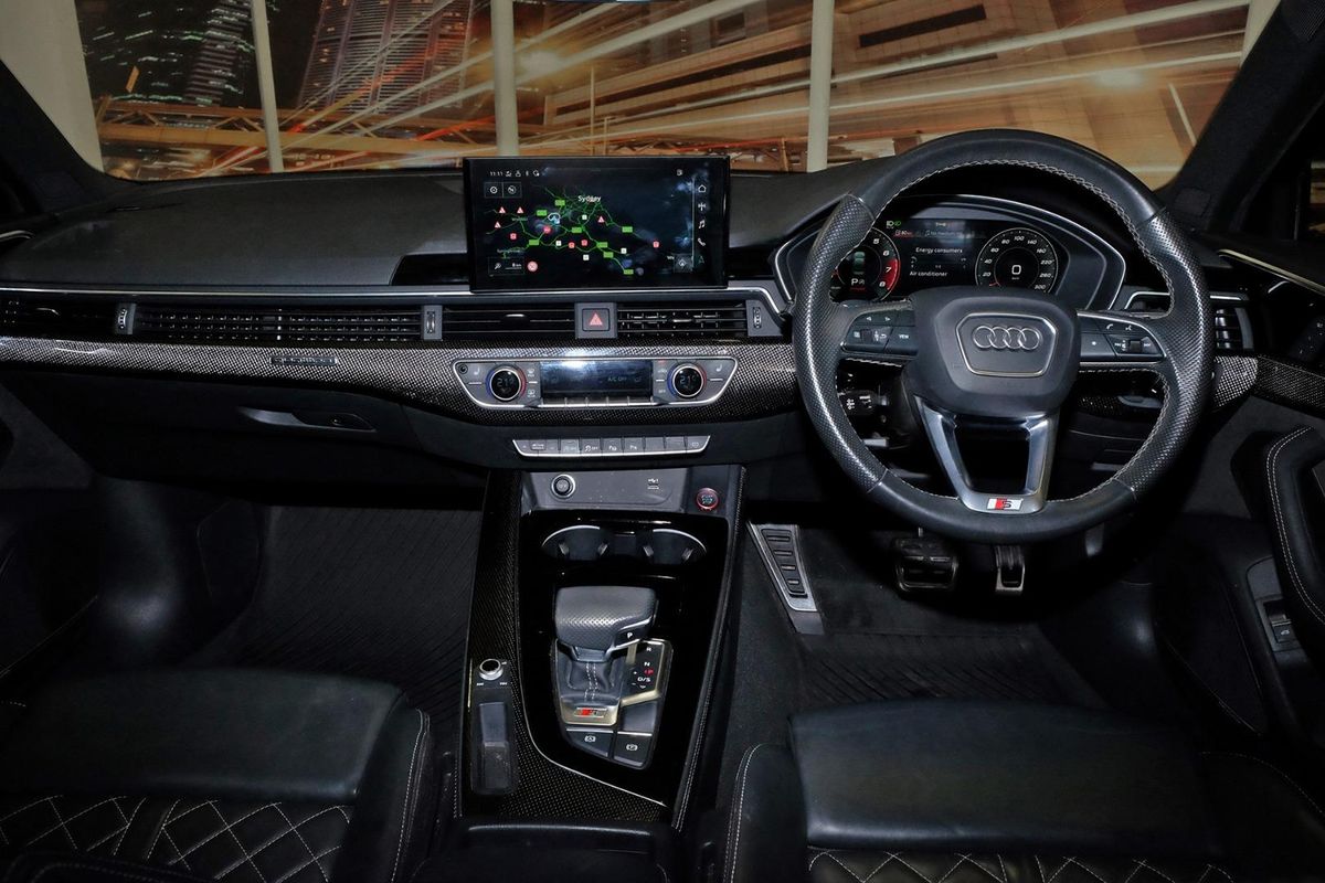 2021 Audi S4 B9 image 8