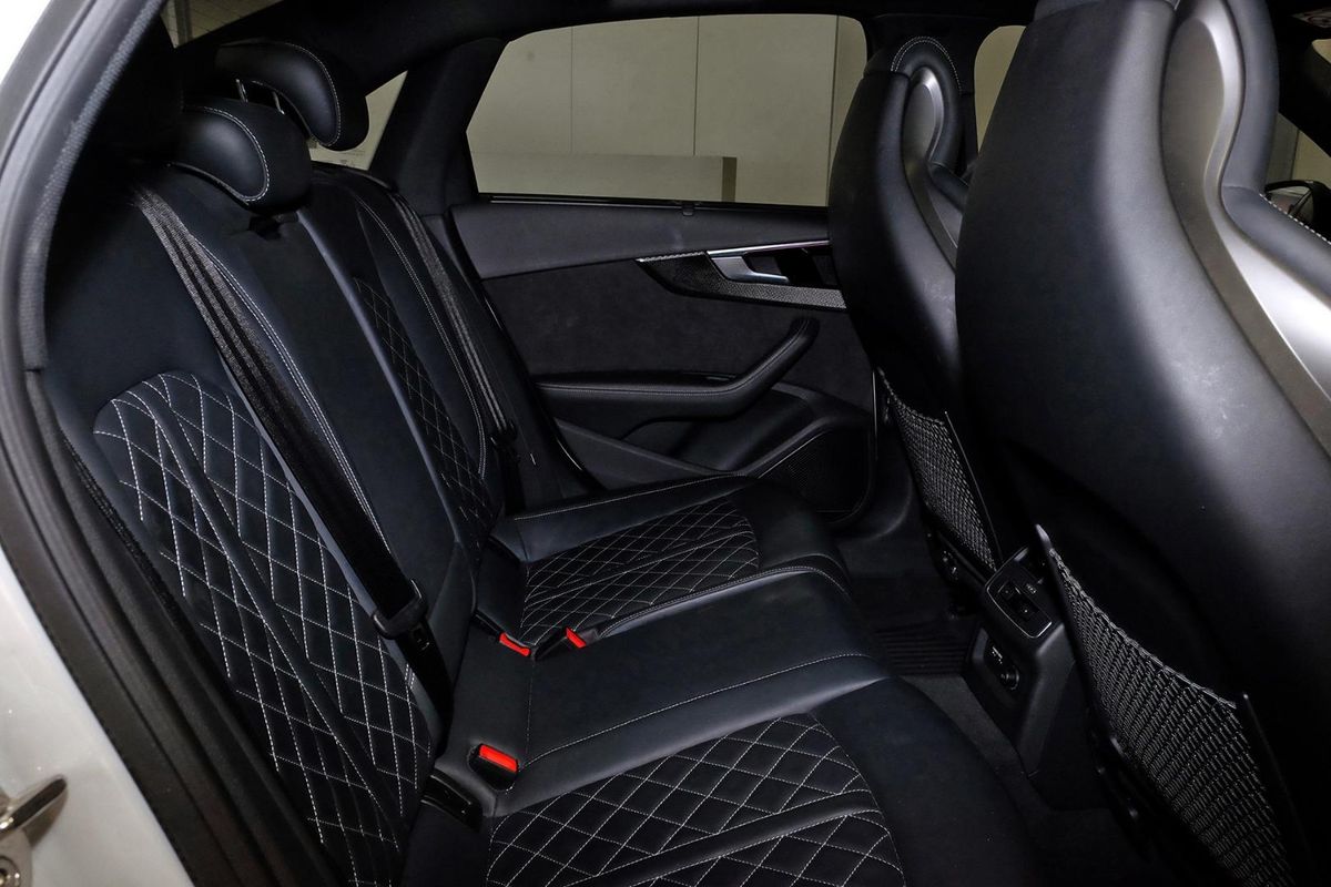 2021 Audi S4 B9 image 10