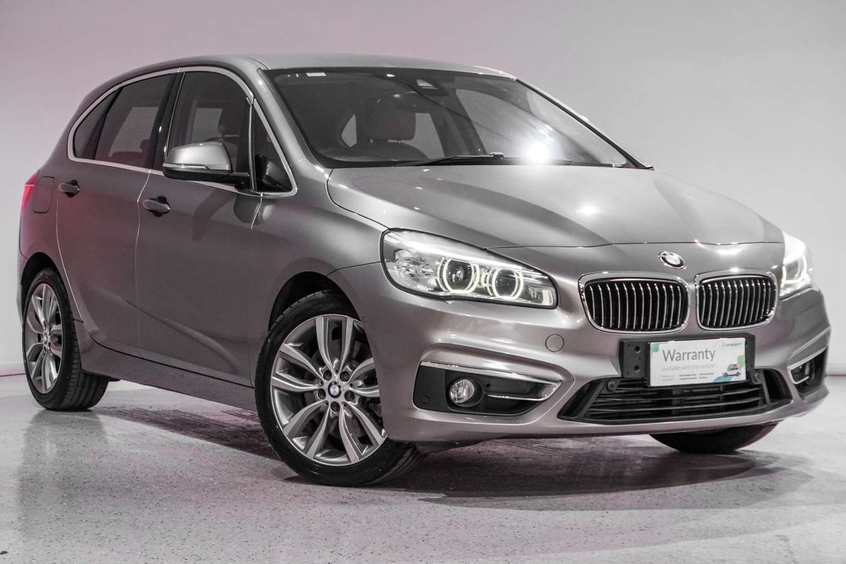 2015 BMW 2 Series 220i Luxury Line F45