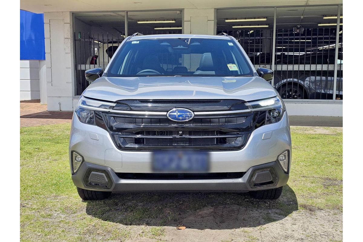 2025 Subaru Forester Hybrid Touring S6