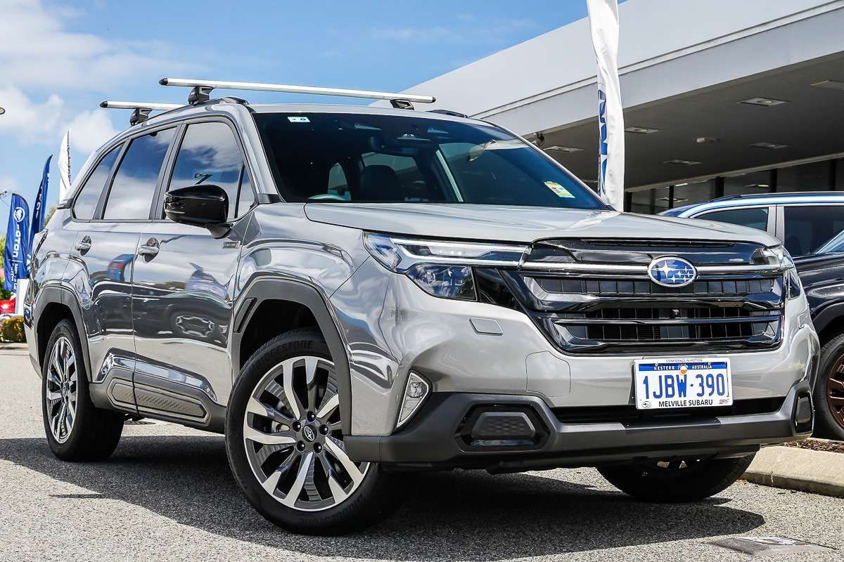 2025 Subaru Forester Hybrid Touring S6