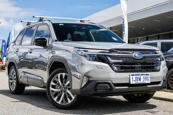 2025 Subaru Forester Hybrid Touring S6