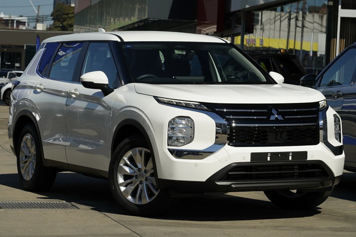 2026 Mitsubishi Outlander ES ZM