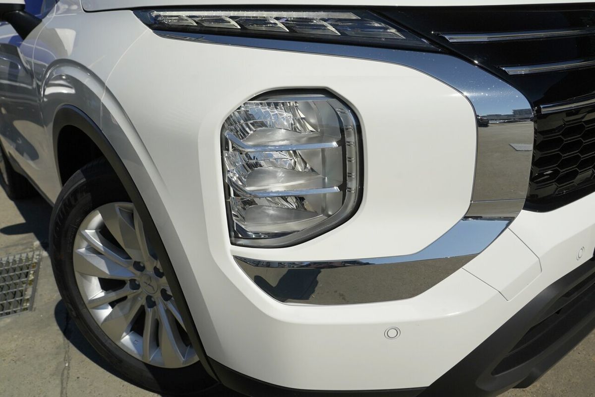 2026 Mitsubishi Outlander ES ZM