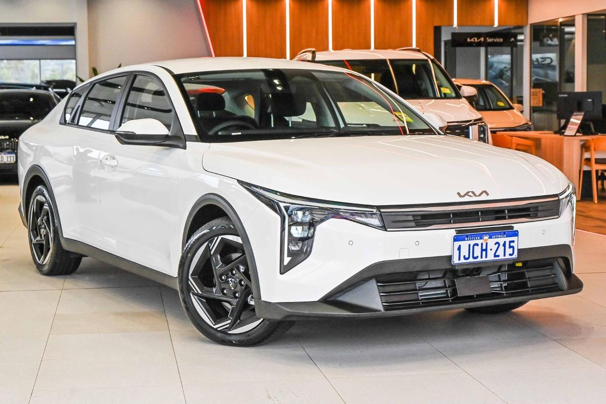 2025 Kia K4 Sport CL4m