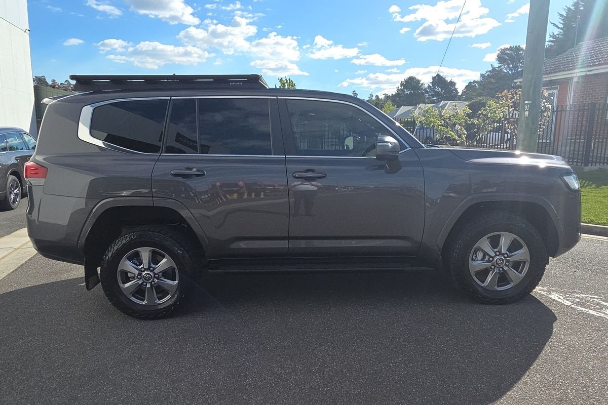 2023 Toyota Landcruiser VX FJA300R