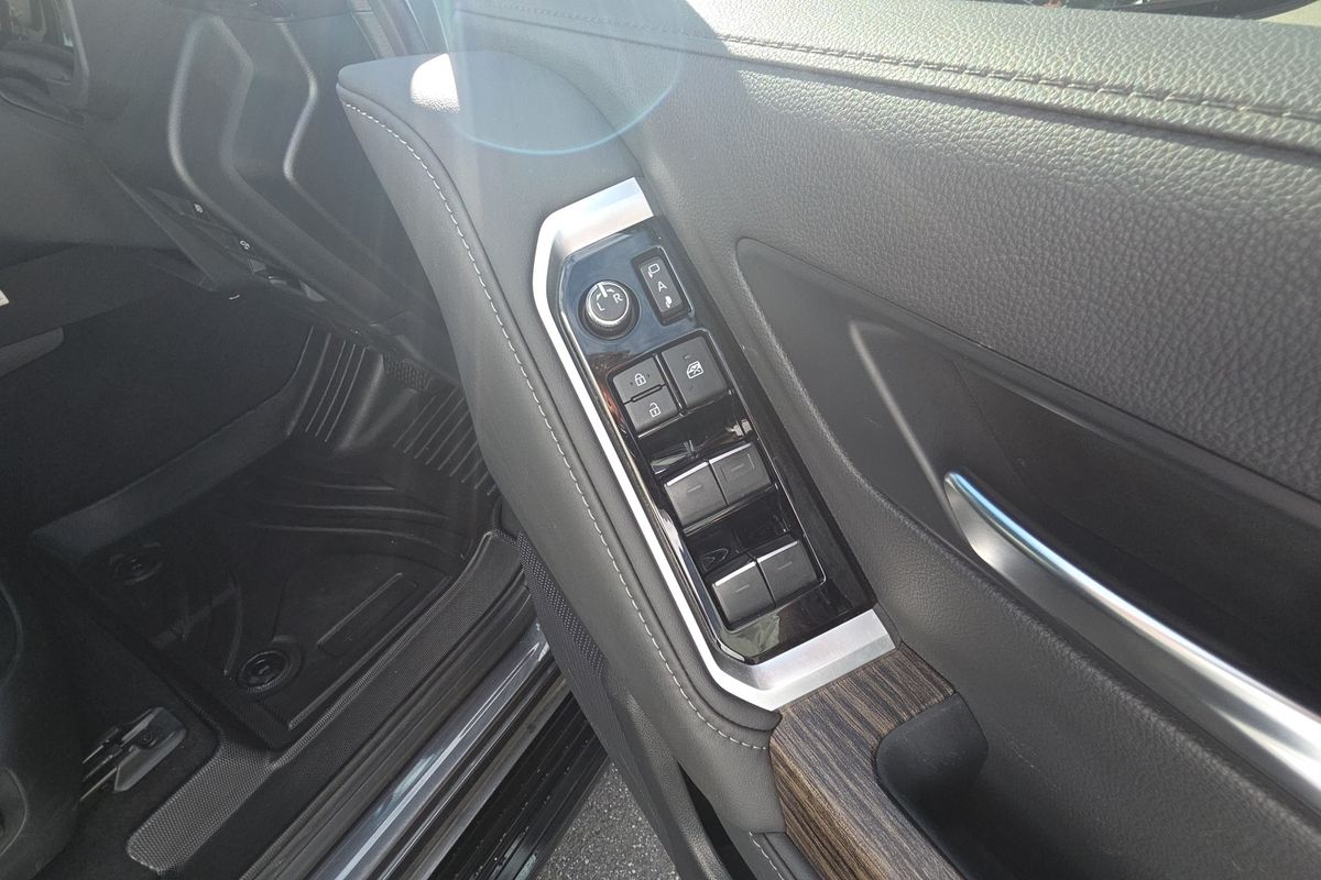 2023 Toyota Landcruiser VX FJA300R