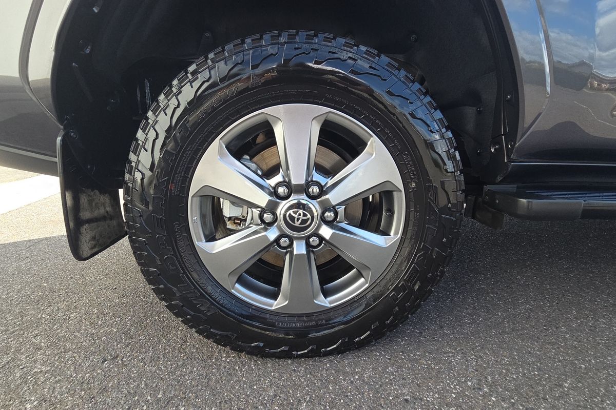 2023 Toyota Landcruiser VX FJA300R