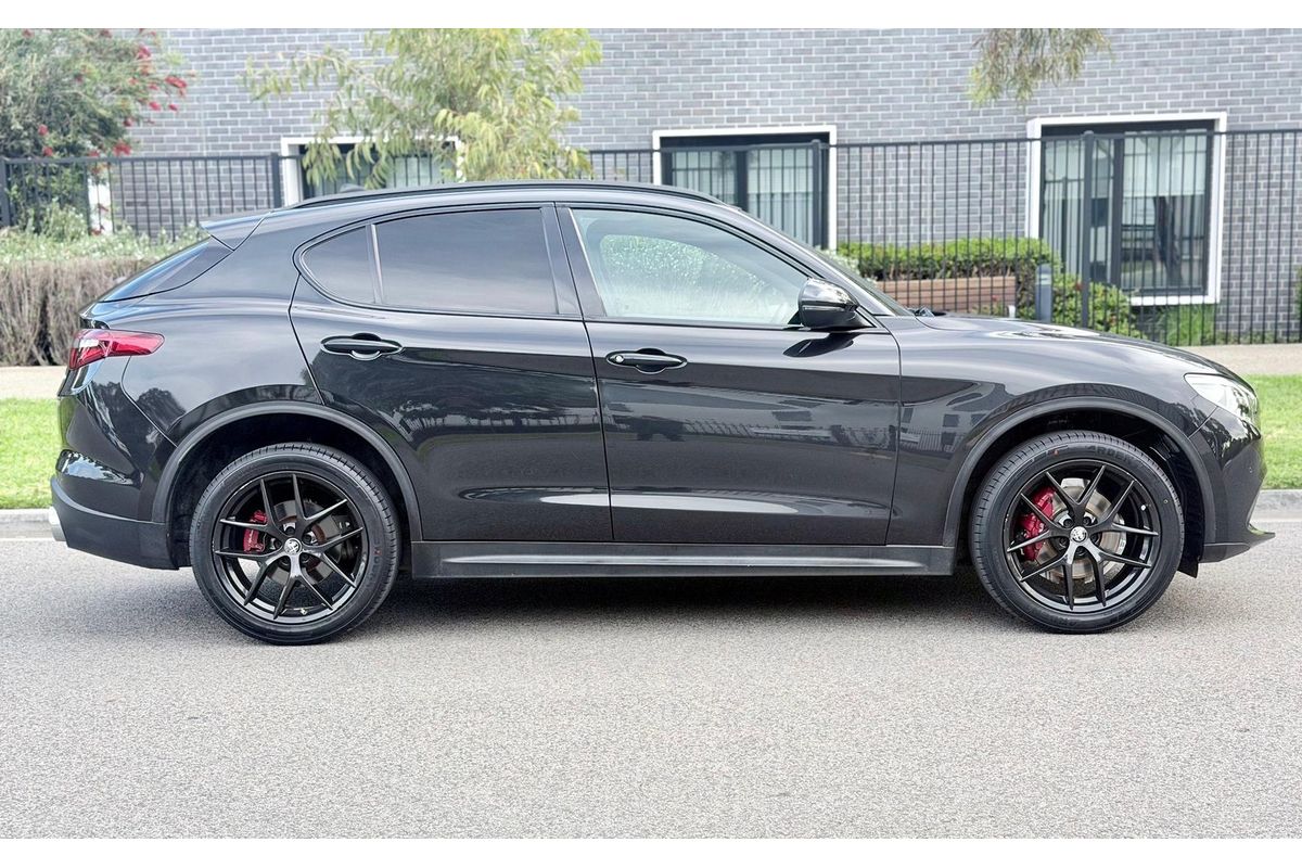 2017 Alfa Romeo Stelvio First Edition