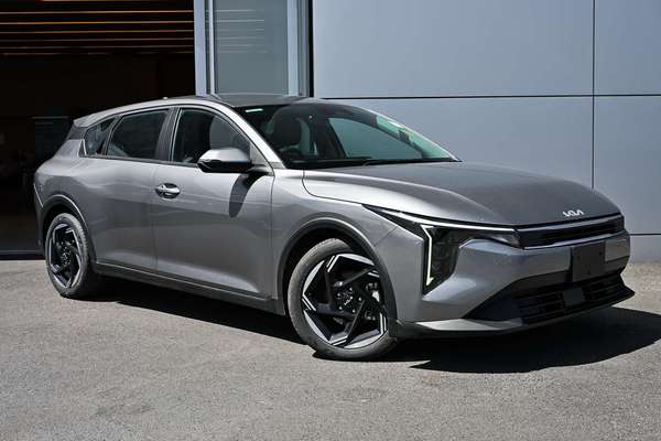 2025 Kia K4 Sport + CL4m