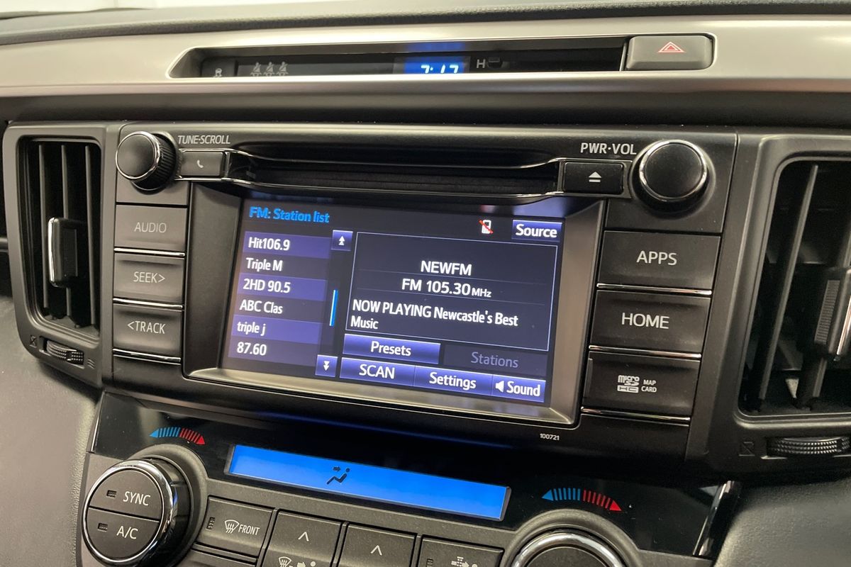2017 Toyota RAV4 GXL ZSA42R