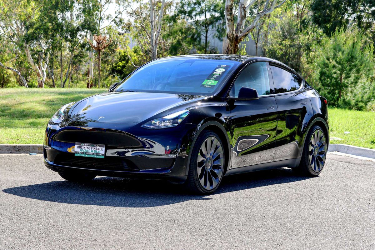 2023 Tesla Model Y Performance