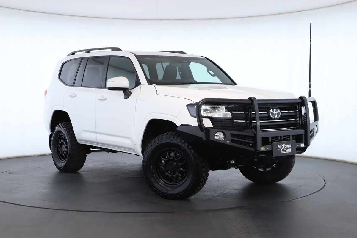 2025 Toyota Landcruiser GXL FJA300R