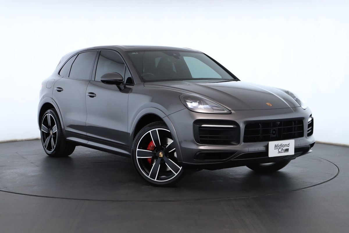 2022 Porsche Cayenne GTS 9YA