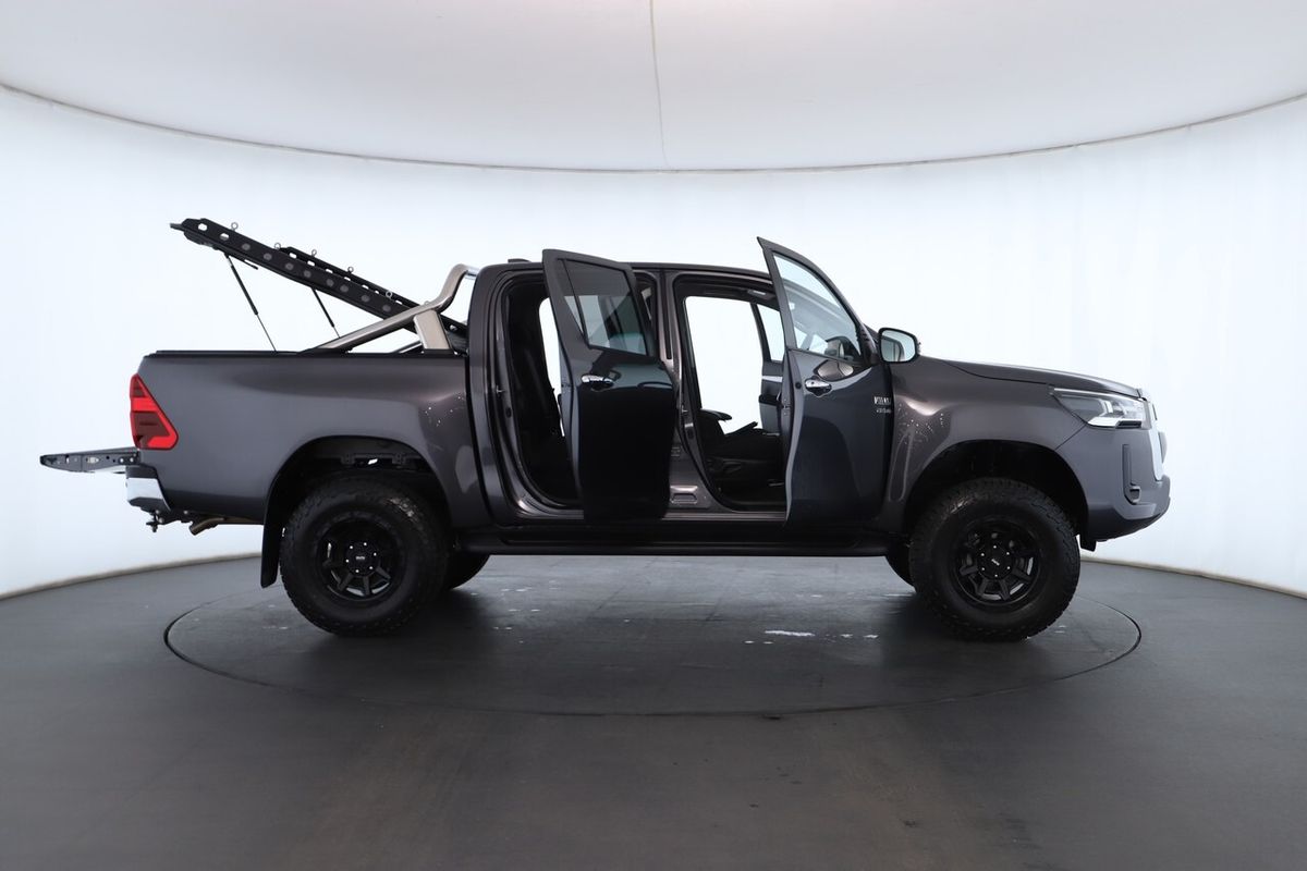 2022 Toyota Hilux SR5 GUN126R 4X4