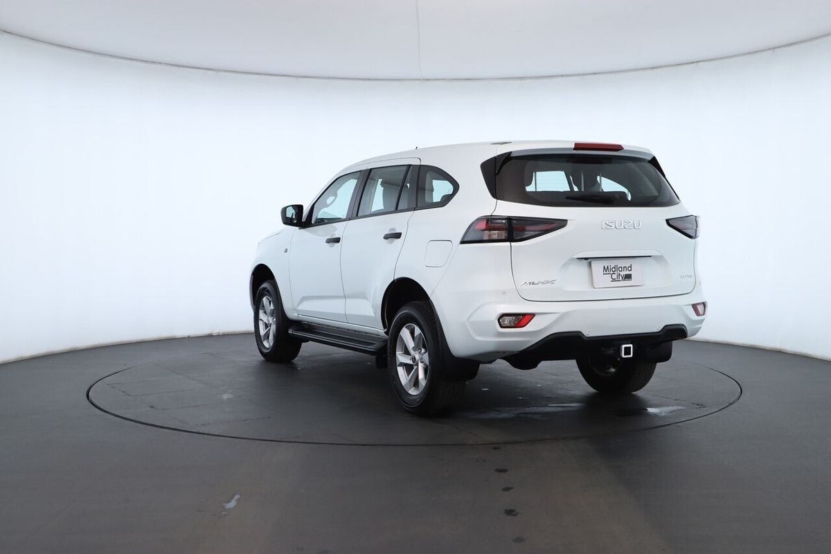 2023 Isuzu MU-X LS-M