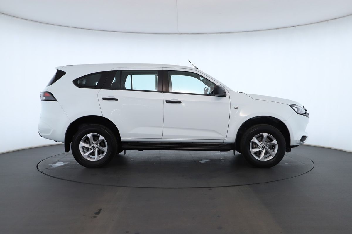2023 Isuzu MU-X LS-M