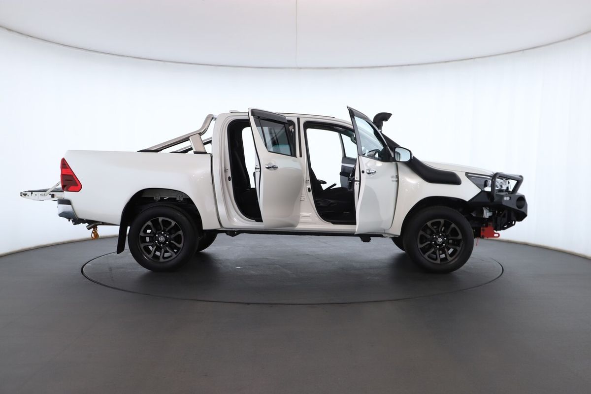 2021 Toyota Hilux SR5 GUN126R 4X4