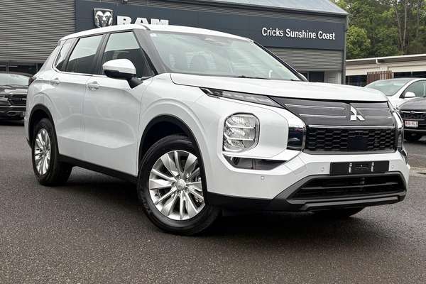 2025 Mitsubishi Outlander ES ZM