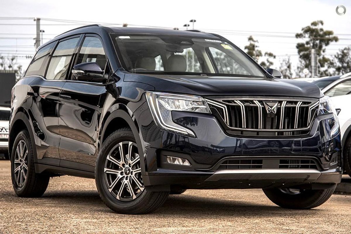 2025 Mahindra XUV700 AX7L