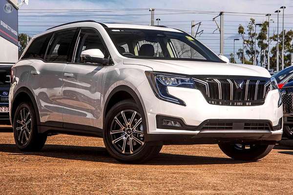 2025 Mahindra XUV700 AX7L
