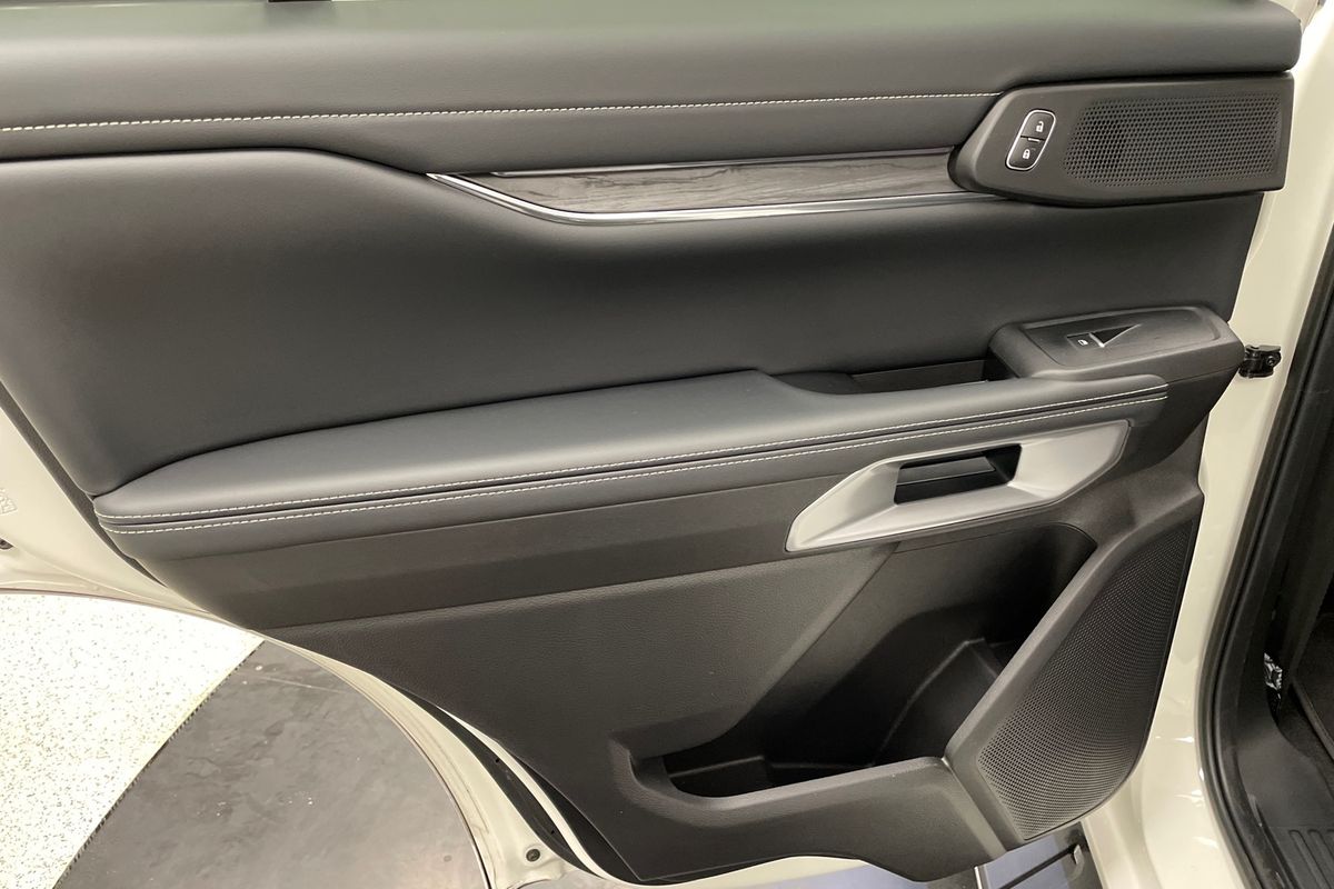 2025 Ford Everest Platinum 3.0L