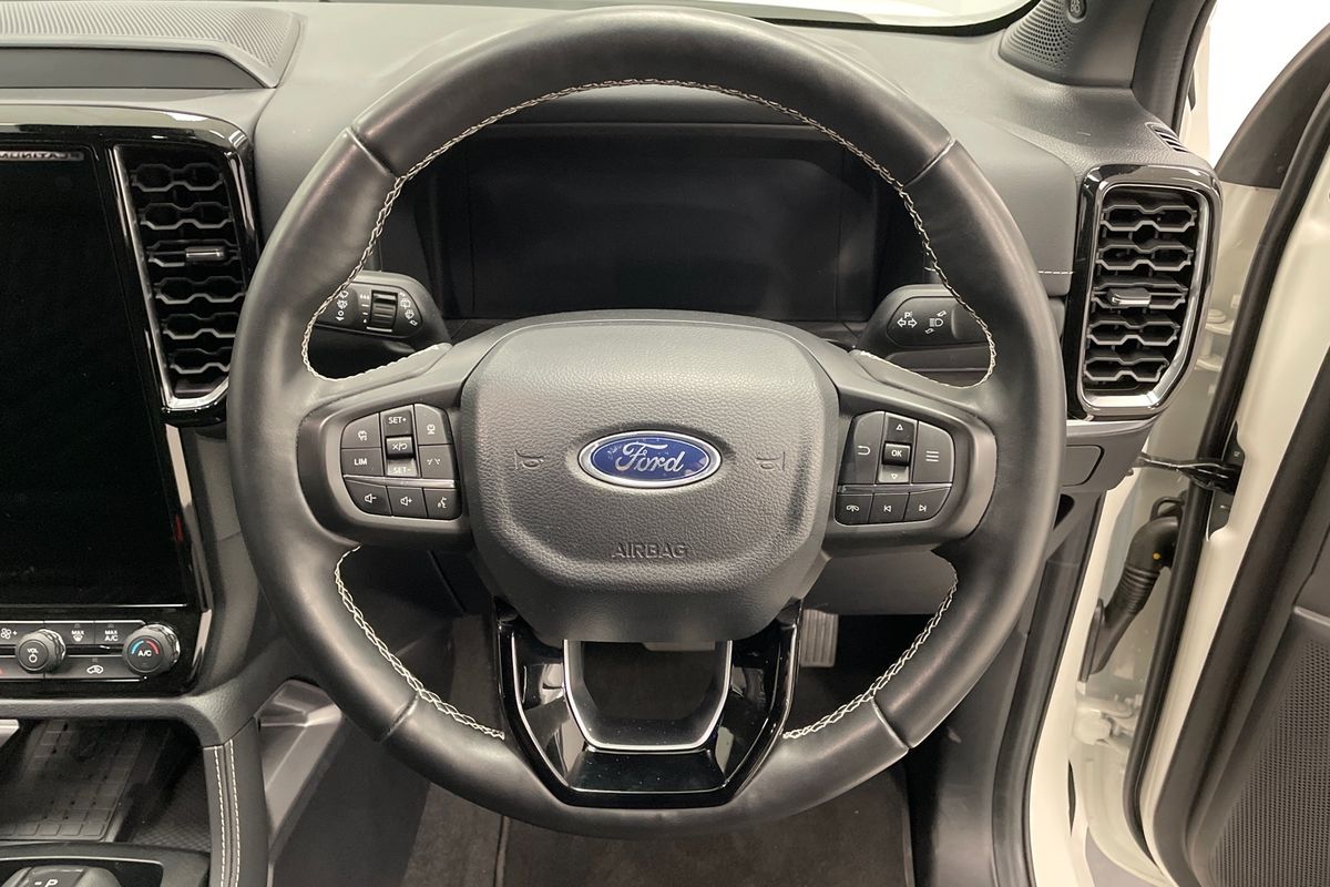 2025 Ford Everest Platinum 3.0L