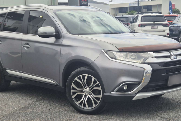 2016 Mitsubishi Outlander LS Safety Pack ZK