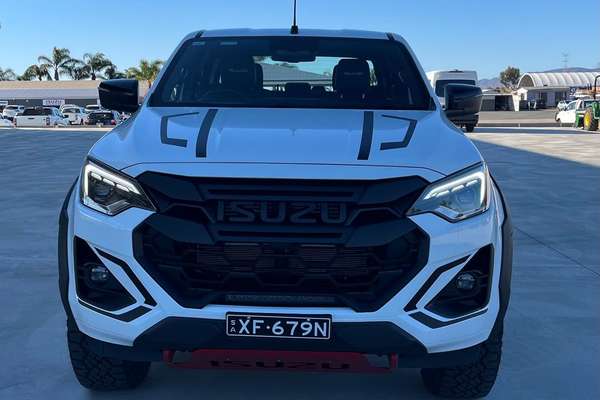 2025 Isuzu D-MAX BLADE 4X4