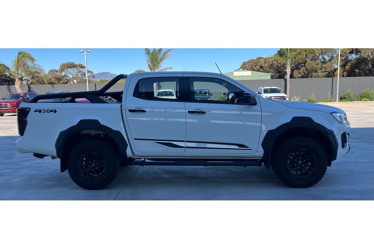 2025 Isuzu D-MAX BLADE 4X4