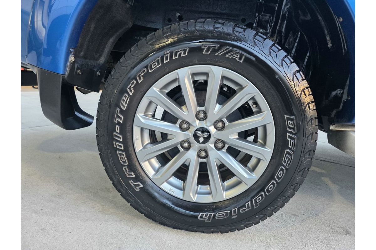 2016 Mitsubishi Triton GLS MQ 4X4 image 9