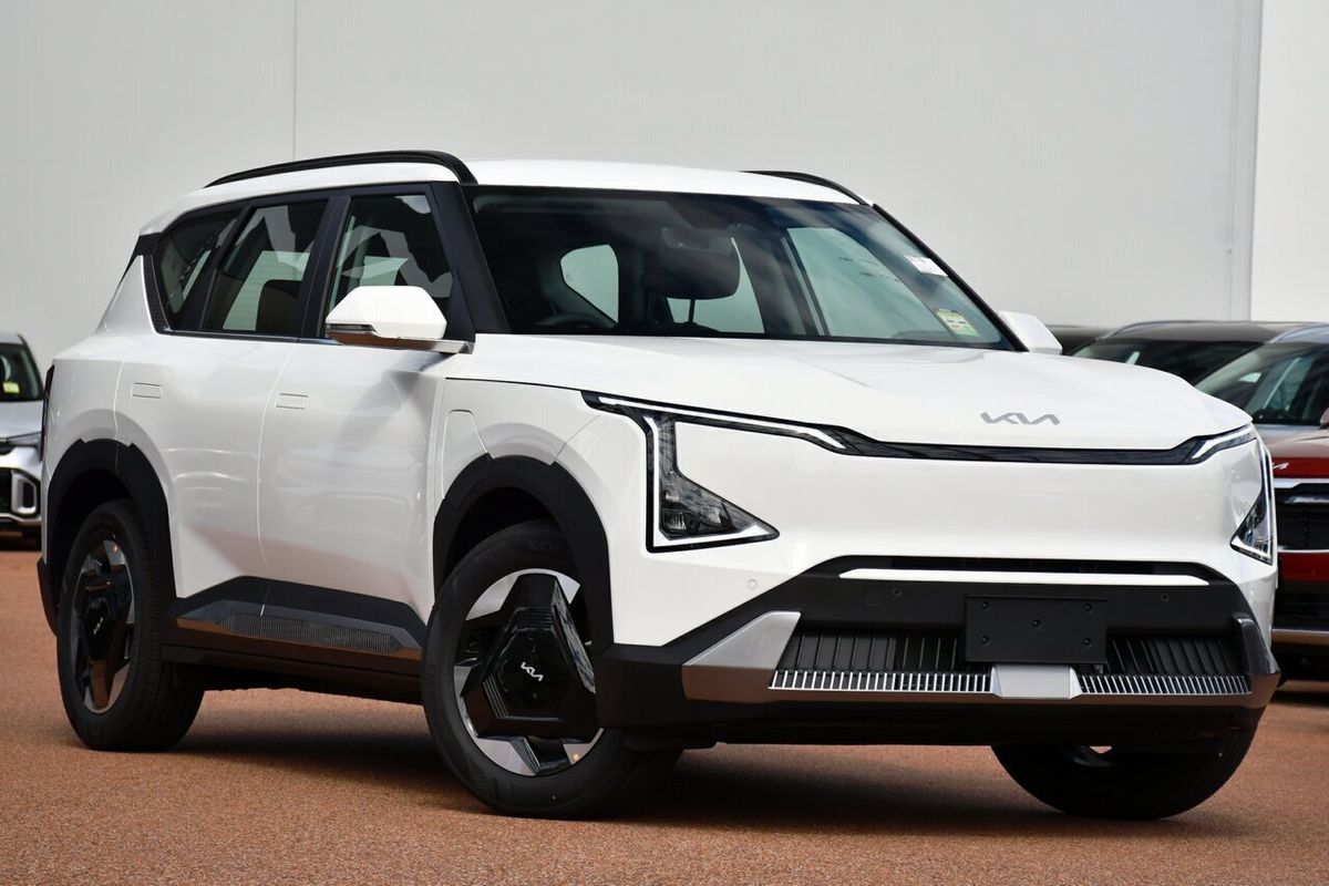 2026 Kia EV5 Air Standard Range OVc