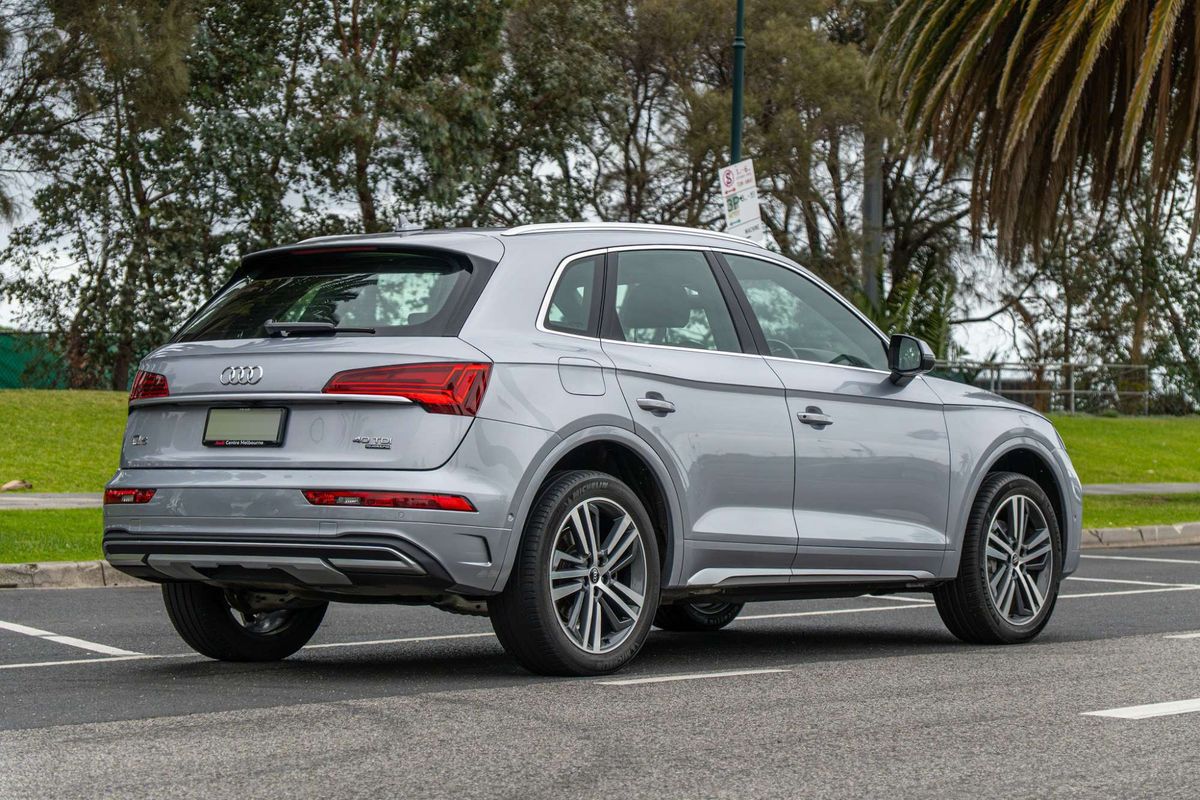 2022 Audi Q5 40 TDI FY