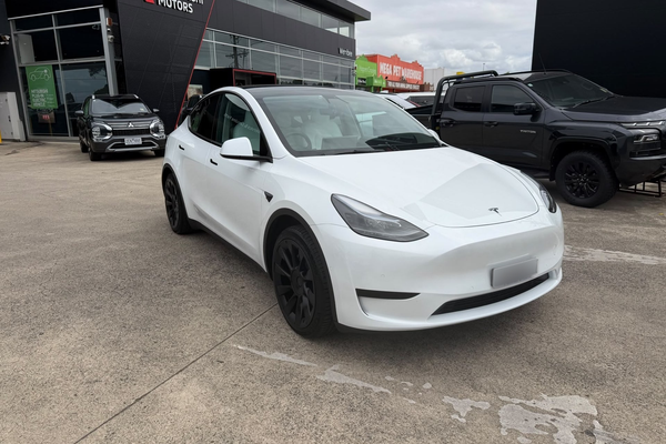 2022 Tesla Model Y Rear-Wheel Drive