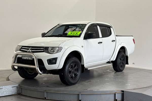 2013 Mitsubishi Triton GLX MN 4X4