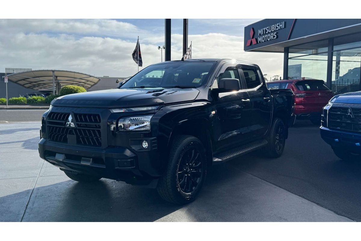 2025 Mitsubishi Triton GLX-R MV 4X4 image 4