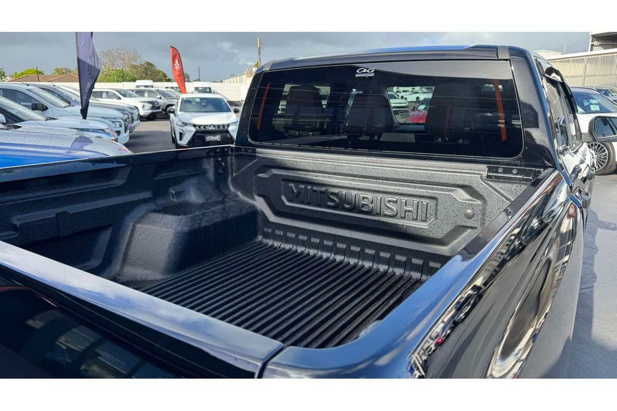 2025 Mitsubishi Triton GLX-R MV 4X4 image 6