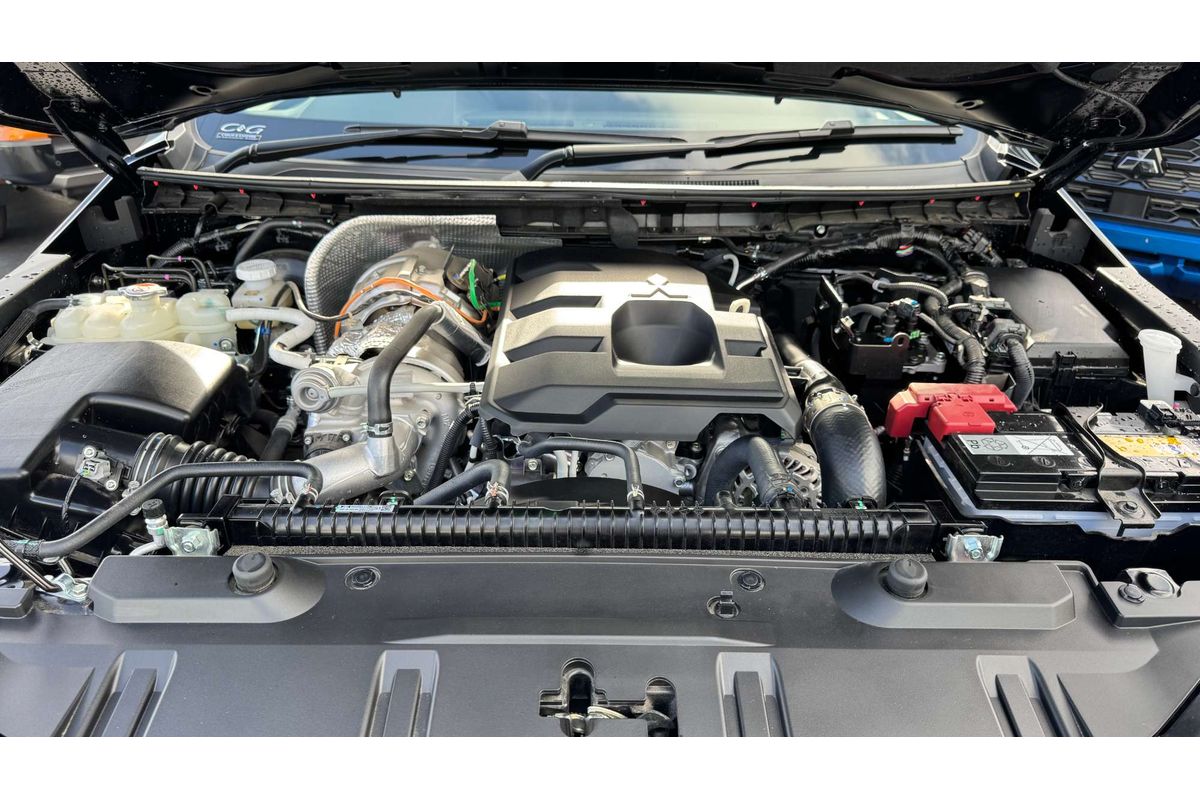 2025 Mitsubishi Triton GLX-R MV 4X4 image 9