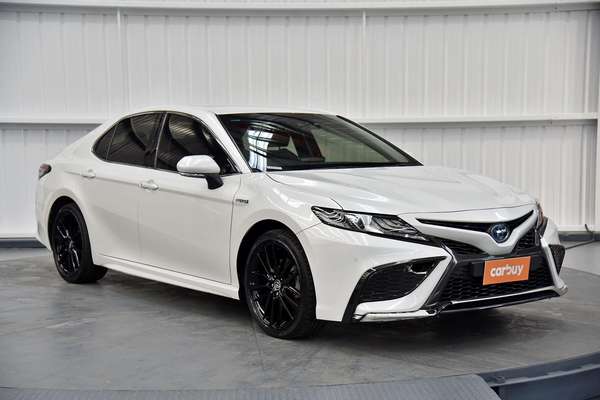 2021 Toyota Camry SX AXVH70R