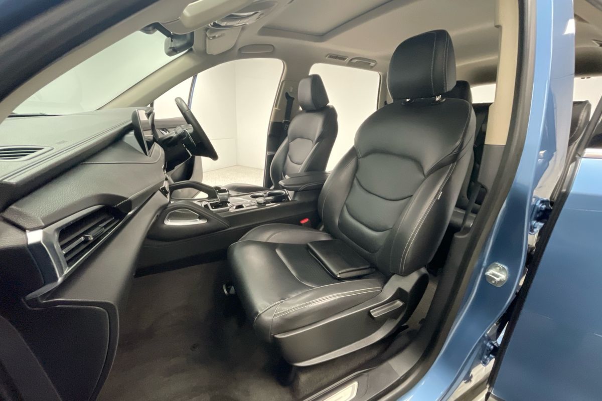 2023 LDV D90 Executive SV9A