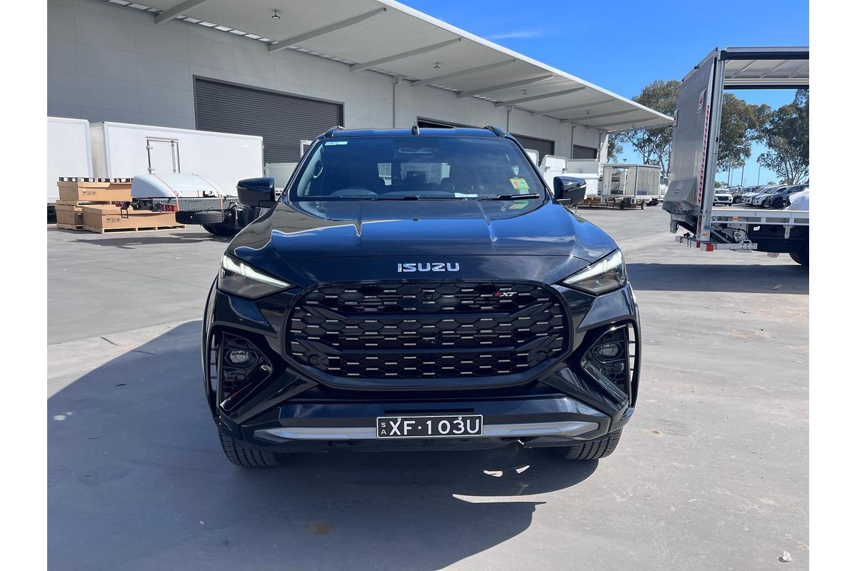 2025 Isuzu MU-X X-TERRAIN