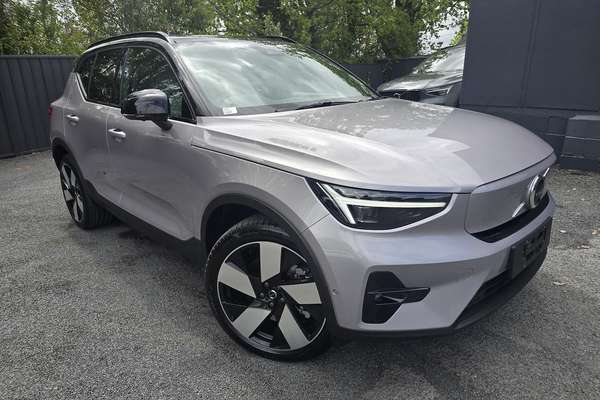 2026 Volvo EX40 Ultra Twin Motor Performance