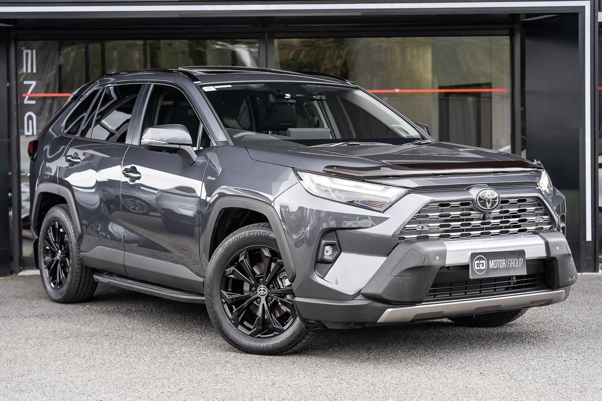 2025 Toyota RAV4 Cruiser AXAH54R