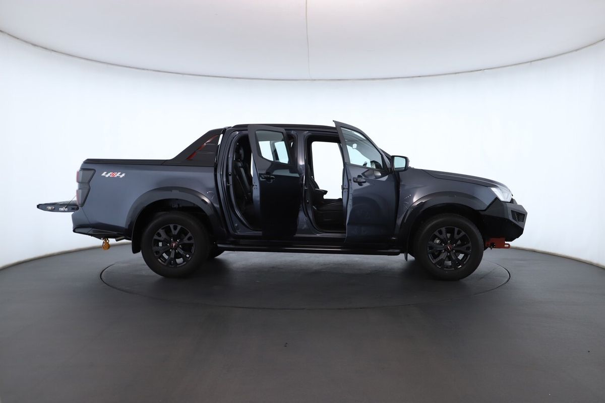 2023 Isuzu D-MAX X-TERRAIN 4X4
