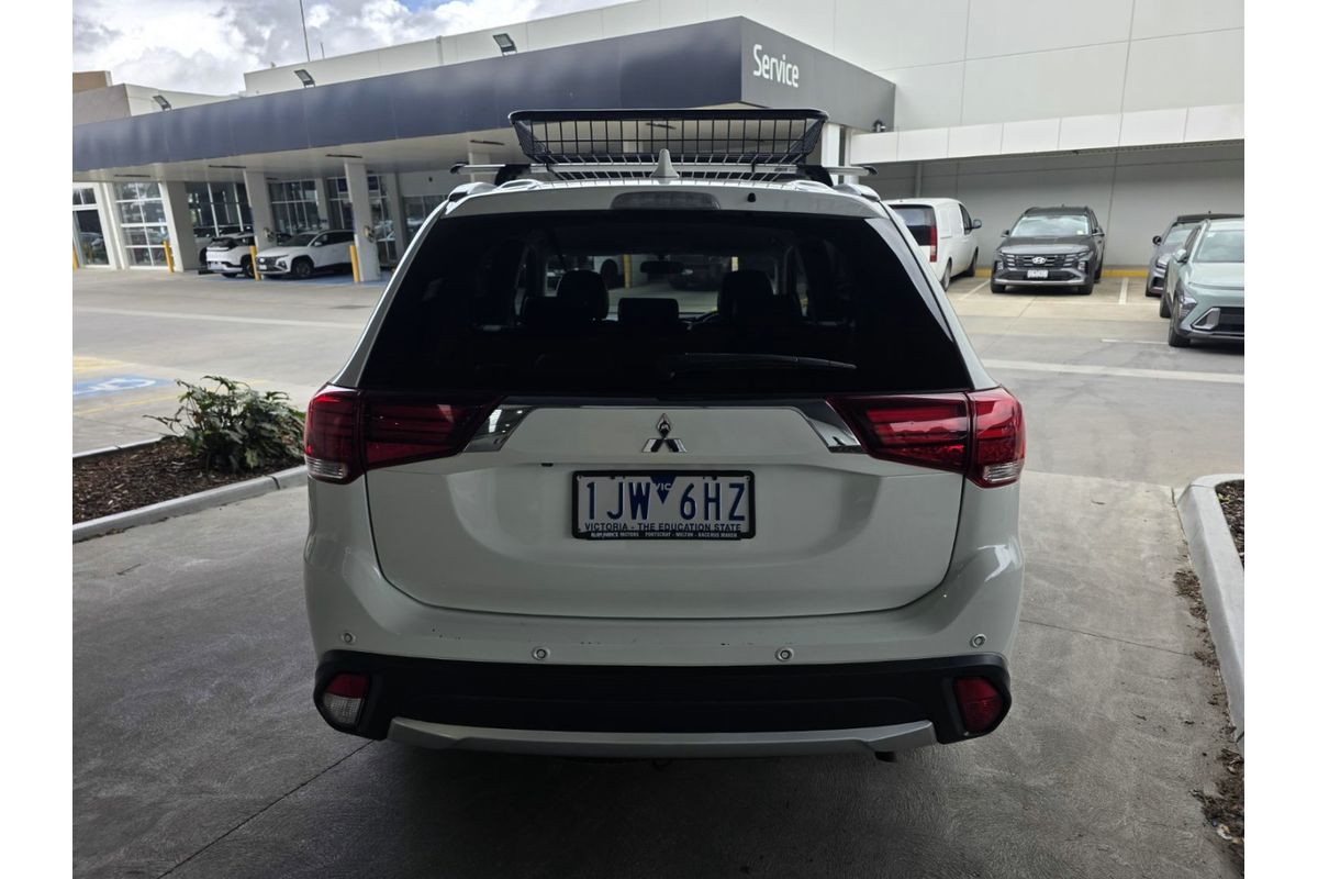 2017 Mitsubishi Outlander LS ZK image 6