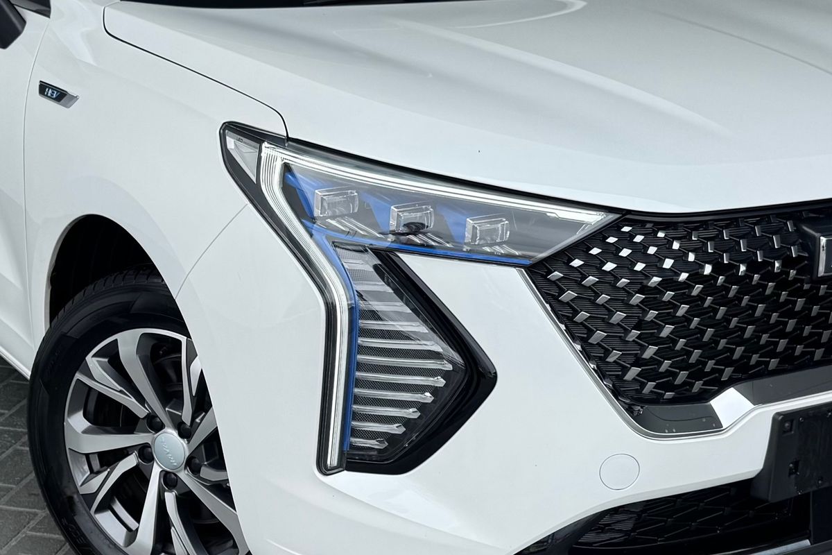 2023 GWM Haval Jolion LUX HYBRID MST