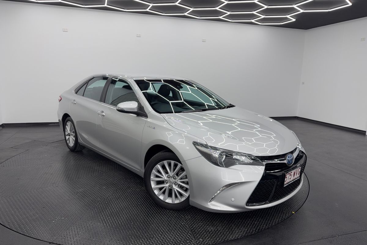2016 Toyota Camry Atara SL AVV50R