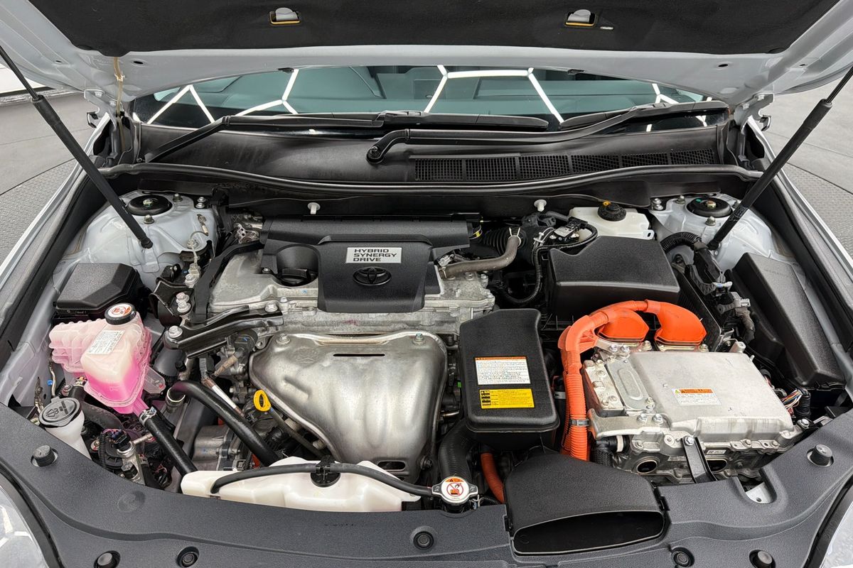 2016 Toyota Camry Atara SL AVV50R