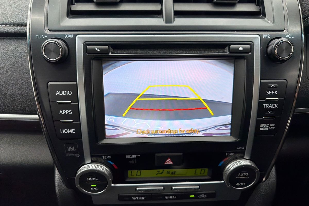 2016 Toyota Camry Atara SL AVV50R
